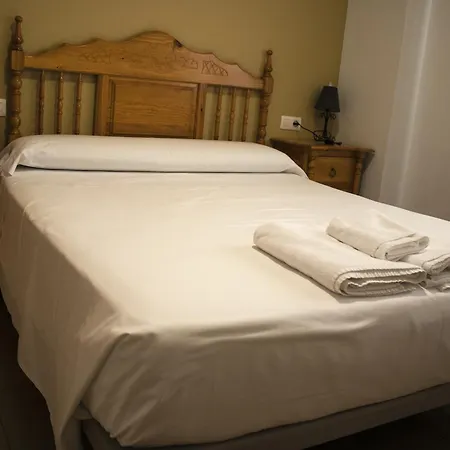 Hostal Valdepeñas by Bossh Hotels-3